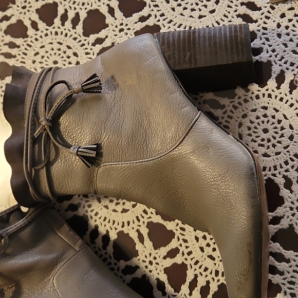 Conviction boots - Picture 2 of 7